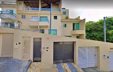 Imagem: A casa possui 4 Dormitórios, 1 Banheiro, 4 Vagas na garagem