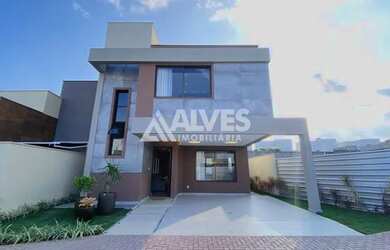 Imagem: A casa em condomínio possui 3 Dormitórios, 3 Banheiros, 2