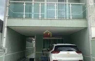 Imagem: A casa possui 2 Dormitórios, 3 Banheiros, 4 Vagas na garagem