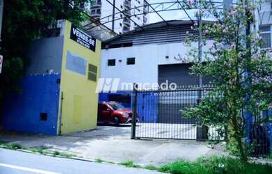 Imagem: O depósito possui 4 Vagas na garagem, 600m² de Área e está