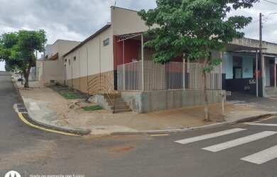 Imagem: O depósito possui 139m² de Área e está localizado em Ibiporã