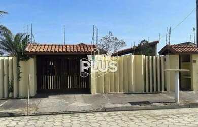 Imagem: A casa possui 3 Dormitórios, 5 Vagas na garagem e está localizado