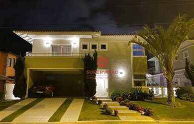 Imagem: A casa em condomínio possui 4 Dormitórios, 3 Banheiros, 2