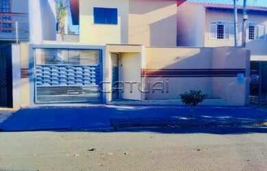 Imagem: A casa possui 3 Dormitórios, 3 Banheiros, 3 Vagas na garagem