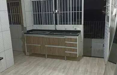 Imagem: A casa possui 2 Dormitórios, 1 Banheiro, 1 Vaga na garagem