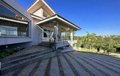 Imagem: A casa em condomínio possui 5 Dormitórios, 1 Banheiro, 5 Vagas