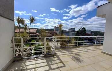 Imagem: A casa em condomínio possui 3 Dormitórios, 3 Banheiros, 4