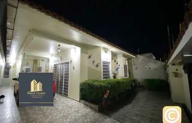 Imagem: A casa possui 4 Dormitórios, 4 Banheiros, 3 Vagas na garagem