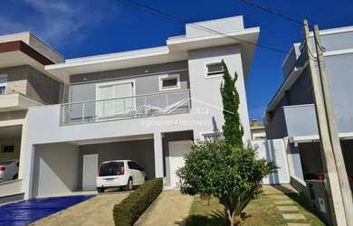 Imagem: A casa em condomínio possui 3 Dormitórios, 5 Banheiros, 2