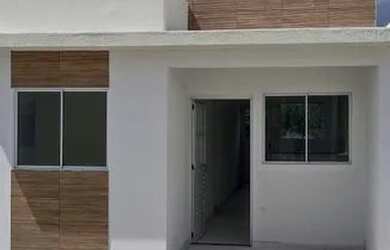 Imagem: A casa possui 2 Dormitórios, 1 Banheiro, 1 Vaga na garagem