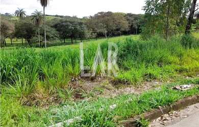 Imagem: O terreno possui 66000m² de Área e está localizado em Centro