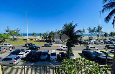 Imagem: O apartamento possui 3 Dormitórios, 3 Banheiros, 2 Vagas na