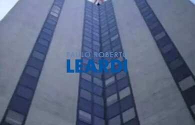 Imagem: O depósito possui 5 Vagas na garagem, 150m² de Área e está