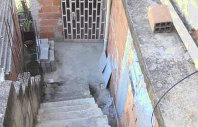 Imagem 3: Vendo casa 2 quartos com churrasqueira e toda em porcelanato