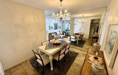 Imagem: O apartamento possui 3 Dormitórios, 2 Banheiros, 1 Vaga na