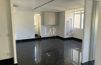 Imagem: O depósito possui 1 Vaga na garagem e 66m² de Área e está