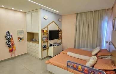 Imagem 10: Casa Duplex no Alphaville 1/ 4 Suítes/ 3 no 2o piso e 1 no primeiro todas...