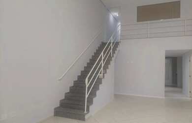 Imagem: O depósito possui 220m² de Área e Imóvel novo e está localizado