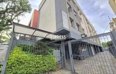 Imagem: O apartamento possui 3 Dormitórios, 1 Banheiro, 1 Vaga na garagem