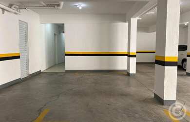 Imagem 5: Apartamento semimobiliado com sacada e churrasqueira na Trindade