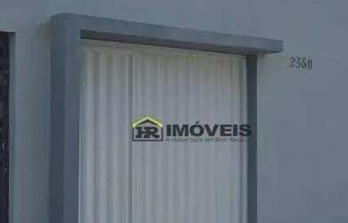 Imagem: A casa possui 2 Dormitórios, 1 Banheiro, 1 Vaga na garagem