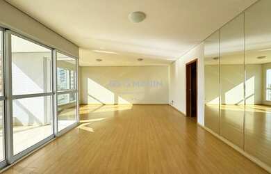 Imagem: O apartamento possui 3 Dormitórios, 3 Banheiros, 2 Vagas na