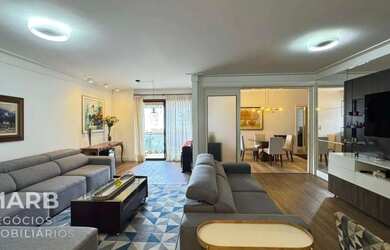 Imagem: O apartamento possui 4 Dormitórios, 5 Banheiros, 2 Vagas na