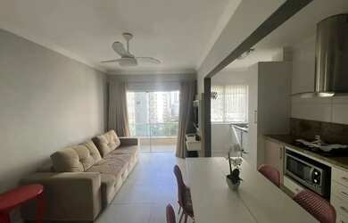 Imagem: O apartamento possui 1 Dormitório, 1 Banheiro, 1 Vaga na garagem