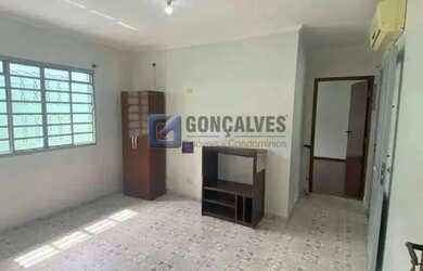 Imagem: A casa possui 2 Dormitórios, 2 Banheiros, 5 Vagas na garagem