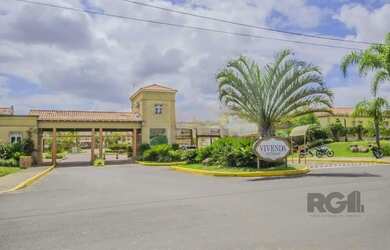 Imagem: A casa possui 3 Dormitórios, 4 Banheiros, 2 Vagas na garagem