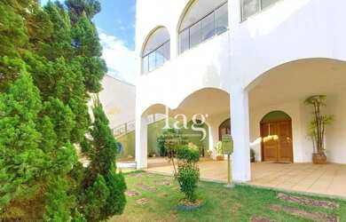 Imagem: A casa em condomínio possui 5 Dormitórios, 4 Banheiros, 4