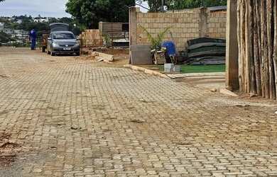 Imagem: O terreno possui 200m² de Área e está localizado em Área