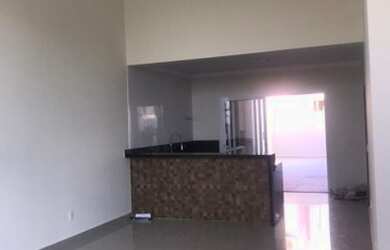 Imagem: A casa em condomínio possui 3 Dormitórios, 2 Banheiros, 4