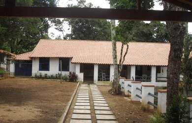 Imagem: A fazenda possui 200m² de Área e está localizado em Pião