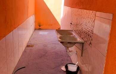 Imagem: A casa possui 2 Dormitórios, 1 Vaga na garagem e está localizado