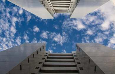 Imagem: O apartamento possui 4 Dormitórios, 5 Banheiros, 4 Vagas na