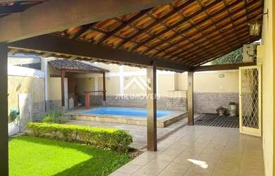 Imagem: A casa em condomínio possui 3 Dormitórios, 3 Banheiros, 2