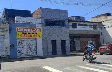 Imagem: A casa possui 5 Dormitórios, 2 Banheiros, 1 Vaga na garagem