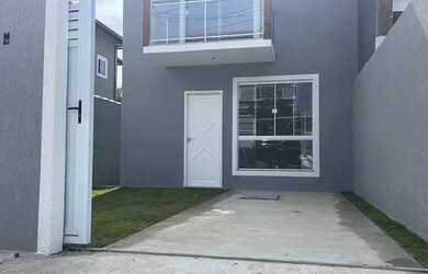 Imagem: A casa possui 3 Dormitórios, 3 Banheiros, 70m² de Área e