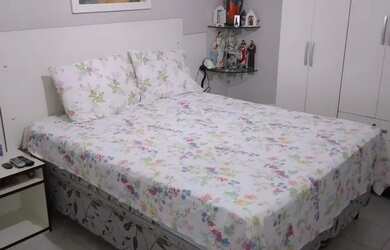 Imagem: A casa possui 3 Dormitórios, 3 Banheiros, 2 Vagas na garagem