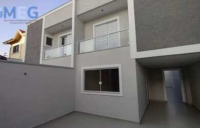 Imagem: A casa possui 3 Dormitórios, 3 Banheiros, 3 Vagas na garagem