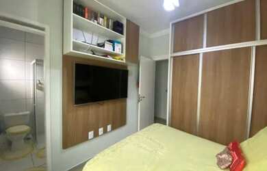 Imagem: A casa possui 3 Dormitórios, 2 Banheiros, 2 Vagas na garagem