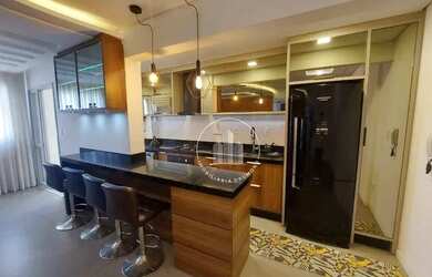 Imagem: O apartamento possui 2 Dormitórios, 2 Banheiros, 2 Vagas na