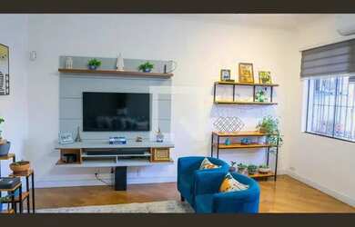 Imagem: A casa possui 4 Dormitórios, 4 Banheiros, 3 Vagas na garagem