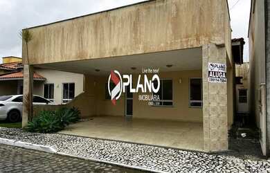 Imagem: A casa em condomínio e possui 3 Dormitórios, Suítes, 1 Banheiro