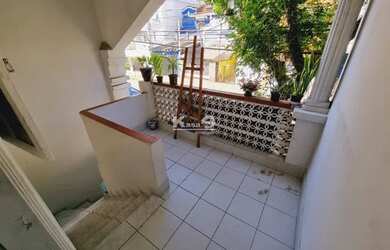 Imagem: A casa possui 3 Dormitórios, 2 Banheiros, 1 Vaga na garagem