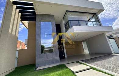 Imagem: A casa em condomínio possui 4 Dormitórios, 5 Banheiros, 308m²