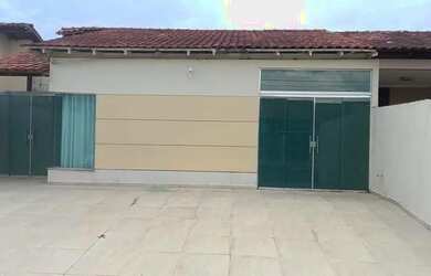 Imagem: A casa em condomínio possui 3 Dormitórios, 2 Banheiros, 3