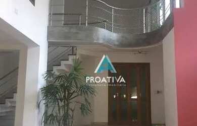 Imagem: A casa possui 4 Dormitórios, 5 Banheiros, 4 Vagas na garagem