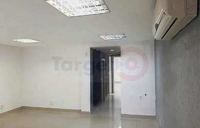 Imagem: O depósito possui 280m² de Área e está localizado em Laranjeiras